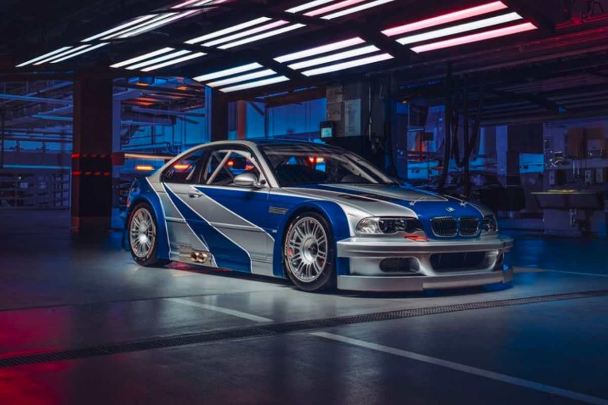 BMW tampilkan edisi khusus mobil sport M3 E46 GTR